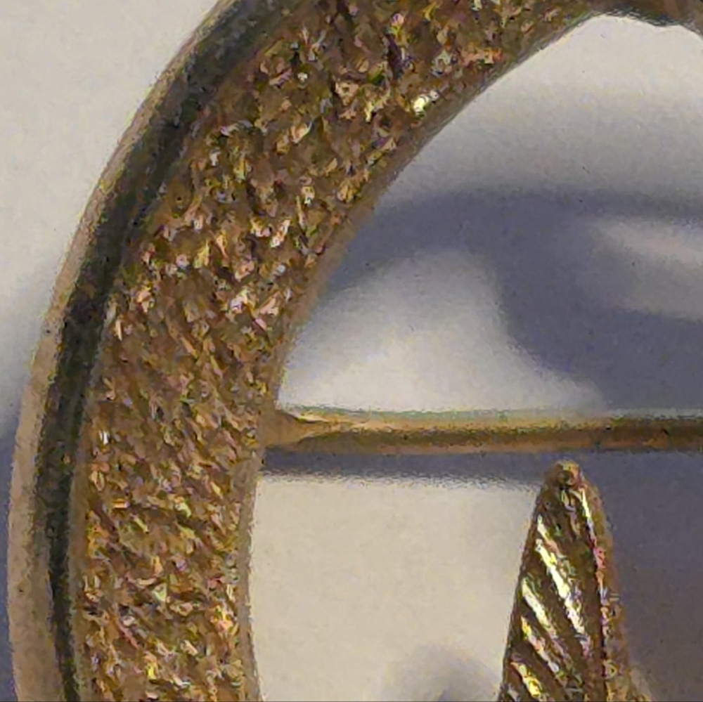 Vintage Trifari Capricorn Brooch Astrology Zodiac Pin 1.5" Gold Tone (S1) - Picture 5 of 9